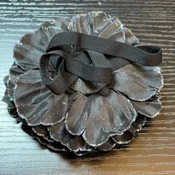 Tieks Flower Black Box Topper with Faux Rhinestones in Center TB-A-524 - Picture 3 of 3